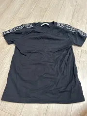 ジバンシィ キッズ Tシャツのサムネイル