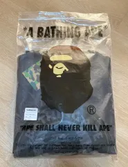 新品) A BATHING APE アベイシングエイプ スウェット Sのサムネイル