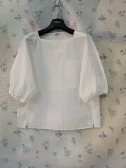 ブラウスのサムネイル