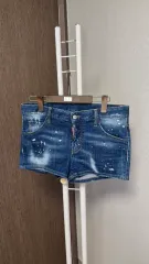 DSQUARED2 (ディースクエアード2) レディース デニム ショートパンツ デニムハーフパンツ (40)のサムネイル