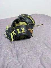 ミズノ プロ 投手用グローブのサムネイル