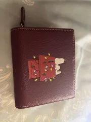 ⭐️新品未使用⭐️COACH コーチ 二つ折り財布 バーガンディ スヌーピー メルカリ