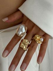 Women's Ring Set of 3, Vintage Asymmetrical Gold Abstract Metal Baroque Style Jewelry Set, Stackable Thick Rings, Perfect for Everyday Wear, Parties, Fashion Coordination, and Holiday Gifts [Sizes Available]