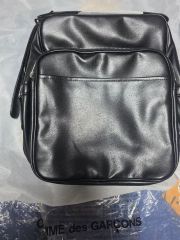 様 COMME des GARCONS HOMME 24AW レザーショルダ - メルカリ