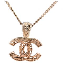 中古】グッチ ネックストラップ ロゴ シェリーライン ブラックレザー