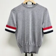 42 トム・ブラウン アームバンド ニット 半袖Tシャツのサムネイル