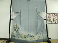 平和屋着物●極上　人間国宝・羽田登喜男　色留袖　鴛鴦　暈し染め　灰青色地　金銀彩　逸品　DZAB7651kh6のサムネイル