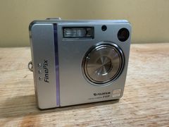 FUJIFILM Finepix F420デジカメ ジャンク - メルカリ