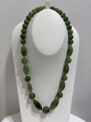 MNG レッド ビーズ マルチストランド ネックレス - メルカリ