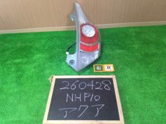 アクア DAA-NHP10 左フロントフェンダー 53812-52410 自社品番 260428 