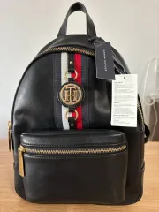 タグ付き新品 Tommy Hilfiger トミーヒルフィガー バックパック 黒のサムネイル
