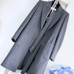 最高級 白タグ Max Mara 80%virgin wool・20%angora コート J42(M〜L相当) used。極上の艶感とピークドラペルが美しいチャコールグレーの逸品です。ベルト付きのサムネイル