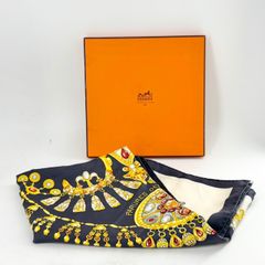 HERMES エルメス カレ90 シルクスカーフ 花柄 ボタニカル フランス製 HERMES エルメス カレ90 シルクスカーフ 花柄 ボタニカル フランス製