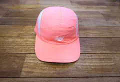◆New Balance ランニングキャップ ネオンピンク 状態良品 USEDのサムネイル
