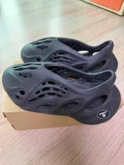 2026年最新】YEEZY FOAM RUNNER carbonの人気アイテム - メルカリ