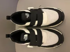THE NORTH FACE ザノースフェイス スニーカー 白/黒 230mmのサムネイル