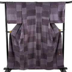 【美品】 小紋 身丈158.5cm 裄丈65cm M 袷 斉藤三才 落款 麻の葉 紫 正絹 名品 【中古】のサムネイル