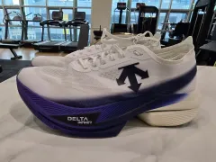 デサント デルタプロ V3 ランニングシューズのサムネイル