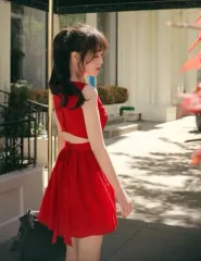 ミルクココア Amelie line red backcut dressのサムネイル