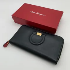 Ferragamo フェラガモ 長財布 ラウンドファスナー ラウンドジップ エンボスロゴ ガンチーニ ブラック 黒色 レザー 本革 箱付きのサムネイル