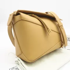★3日以内返品可★ 極美品 LOEWE ロエベ ソフトグレインカーフ パズルバッグ スモール サハラ 10896736 2wayショルダーバッグ イエロー グレインカーフレザー レディースのサムネイル