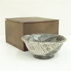 作家物　茶碗（保護箱）  茶道 抹茶 おしゃれ 抹茶茶碗 抹茶碗 和食器 レトロ 茶器 骨董 茶わん 茶会 茶の湯のサムネイル