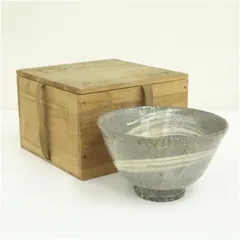 延寿造　刷毛目茶碗（共箱）  茶道 抹茶 おしゃれ 抹茶茶碗 抹茶碗 和食器 レトロ 茶器 骨董 茶わん 茶会 茶の湯 7月 夏のサムネイル