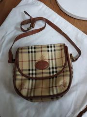 BURBERRYショルダーバッグswag drip yoko flexwitme - メルカリ