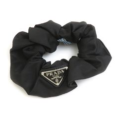 美品】プラダ ベルベット シュシュ ダークグリーン - メルカリ