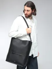 TOM FORD (トムフォード) メンズ ショルダーバッグのサムネイル