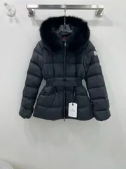 MONCLERモンクレール 黒 ダウンジャケットのサムネイル