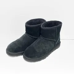 【中古】UGG クラシック ミニ デコ スエード ブラック 26㎝　アグ[92]のサムネイル