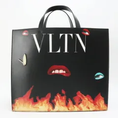 valentino garavani ヴァレンティノガラヴァーニｘエミリオヴィラルバ コラボ 限定 レザートートバッグ ブラック S11-k031のサムネイル