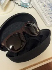 ほぼ新品) Givenchy ジバンシィ サングラス ブラウンのサムネイル