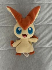 ポケモンセンター ビクティニ ポンチョ ピカチュウ ぬいぐるみ - メルカリ