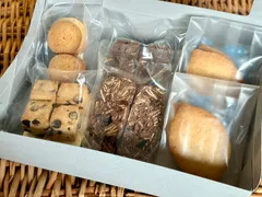 【つっちゃんまま様】米粉の焼菓子詰め合わせセットのサムネイル