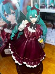 新品未開封品】初音ミク ヴィンテージドール雪ミクxクロミフィギュア2