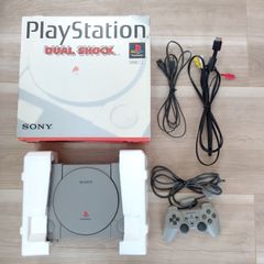 美品 ソニー プレイステーション SCPH-7000 ゲーム機 セット 箱付