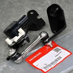 スバル 純正品 BRZ ZC6 フロントバンパー ブラケット ロア スバル 純正品 BRZ ZC6 フロントバンパー ブラケット ロア front