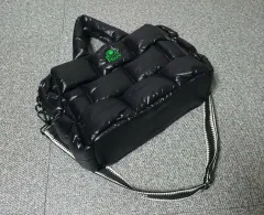 ベネトン ダウン トートバッグ バッグ 出品のサムネイル