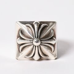 ゆ*に様 ゼロピラミッド ピアス クロムハーツ - メルカリ