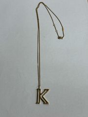 クロエ CHLOE イニシャル ペンダント ネックレス K - メルカリ