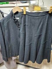 美品 大きいサイズ トゥービーシック ビジュー フレアダウンコート