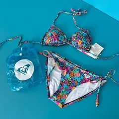 261 【未使用品】ROXY ロキシー ビキニ 水着 リバーシブル 花柄 ネイビー M セパレート　マルチカラー　スイムウェアのサムネイル