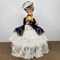 アンティーク レトロ ビンテージ】黒ドレスのフランス人形 - メルカリ