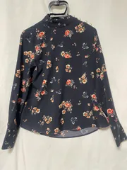 【204874】ZARA BASIC ザラベーシック  長袖カットソー　花柄　スタンドカラー　ポリ・ポリウレタン混　ストレッチ　レディース　サイズ　EURXS  ・ ブラックのサムネイル