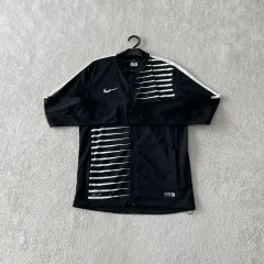 L NIKE ブラック トラックジャージ ジップアップ 100のサムネイル