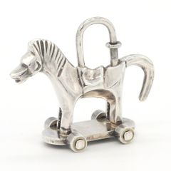 激レア・未使用】エルメス 2000年限定 カデナ スケードボードに乗った
