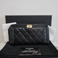 CHANEL BOY CHANEL キャビアスキン 長財布 - メルカリ