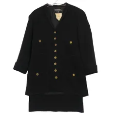 CHANEL シャネル スーツ セットアップ リブストライプ 金ボタン スカート ショールカラー ひざ丈タイトスカート ブラック 36【S】 レディース 【中古】のサムネイル